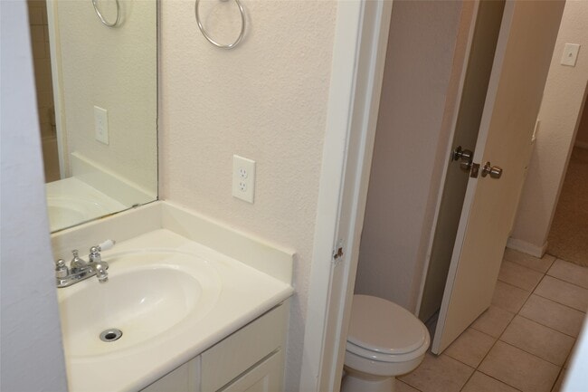 Building Photo - 6111 Beverly Hill St