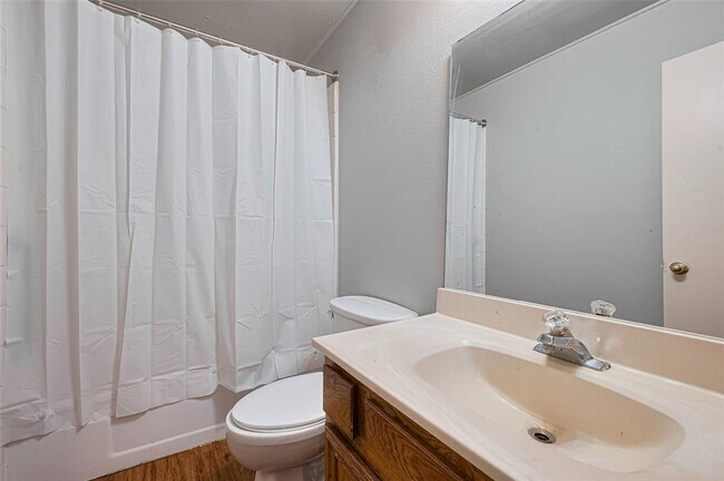 Building Photo - 15238 Ensenada Dr