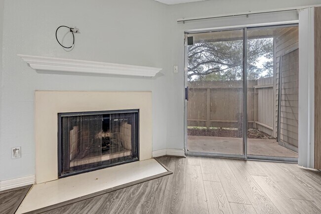 Building Photo - 2120 El Paseo St