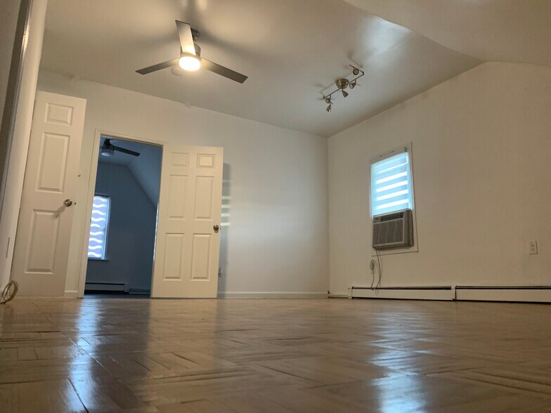 2nd level Bedroom No. 4(Master)-pic 4 - 307 N 7th St