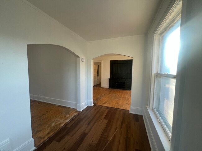 Building Photo - 1253 N 34th St