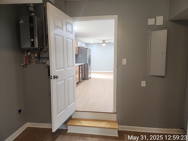 Building Photo - 2348 Clifton Springs Manor