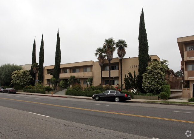 Primary Photo - 17340 Burbank Blvd