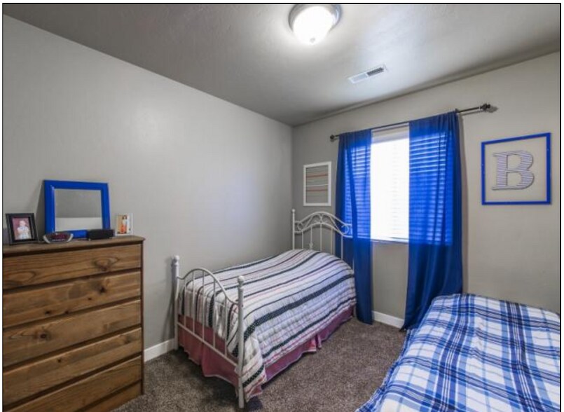 Building Photo - 2668 Cottonwood Dr