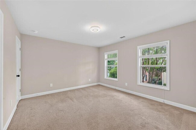 Building Photo - 10787 Bossier Dr