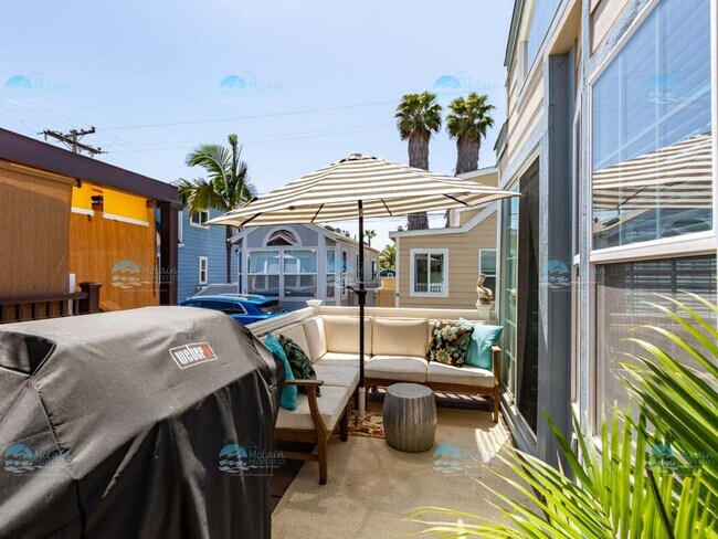 Building Photo - Steps to the sand in Encinitas, your two b...