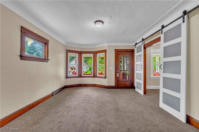 Building Photo - 3617 E 57th St
