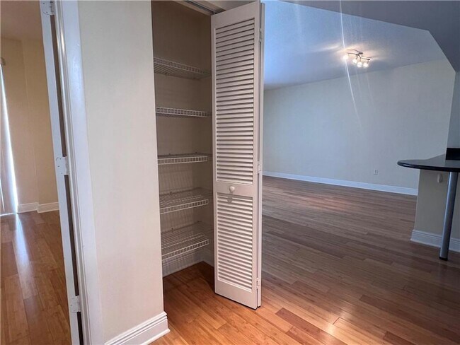 Building Photo - 7275 SW 90th St