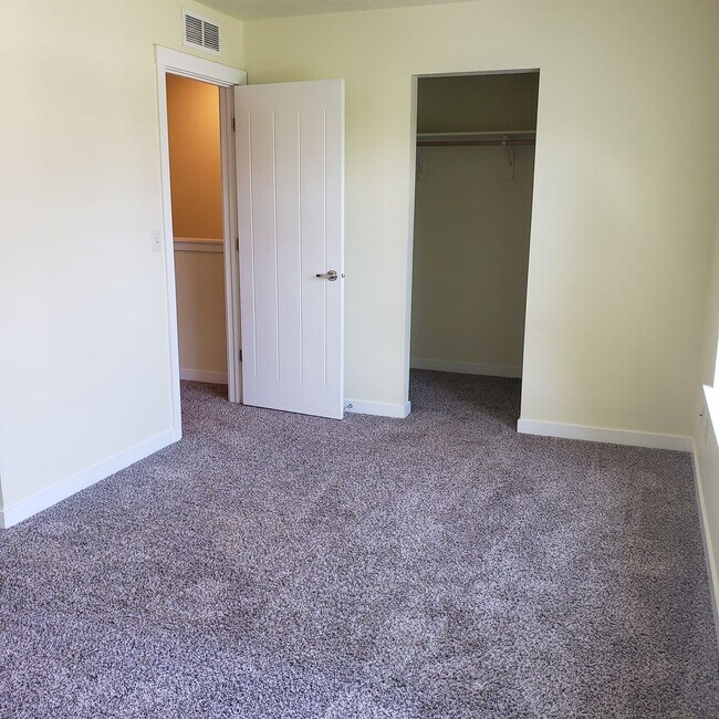 Building Photo - SAW1530A