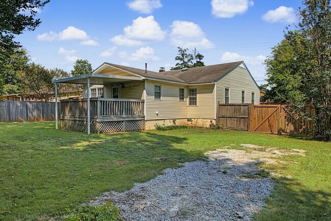 Building Photo - 2935 Arcadia Dr
