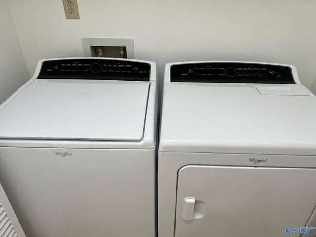 Building Photo - 6620 Willow Pointe Dr NW