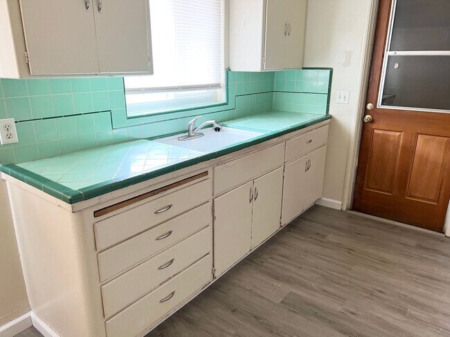 Building Photo - 2007-2009 N Teilman Ave