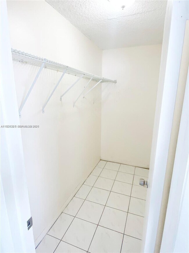 Building Photo - 1337 NW 1st St