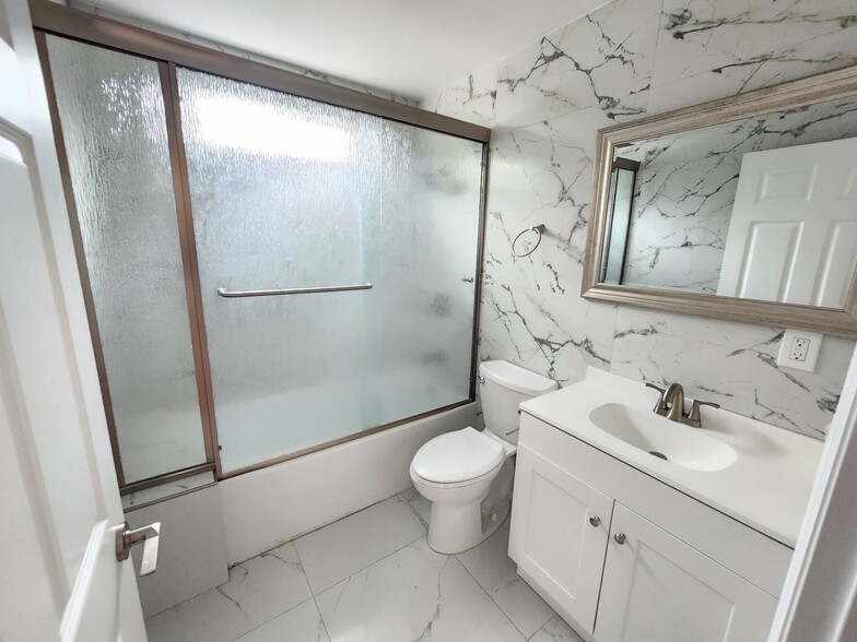 Building Photo - 21217 De la Guerra St