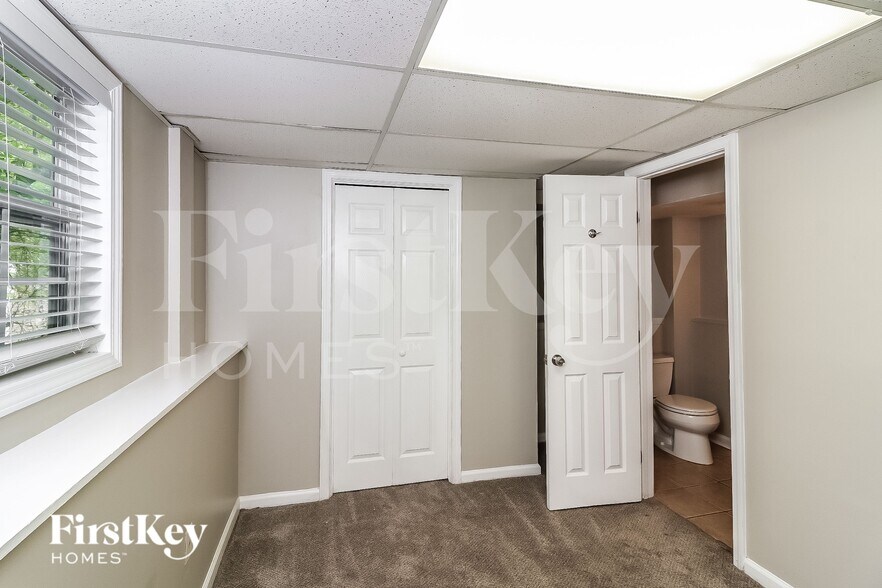 Building Photo - 2620 Windage Dr SW