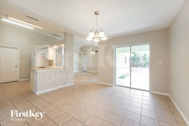 Building Photo - 740 Nina Ave S