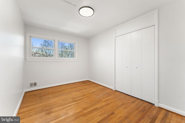 Building Photo - 6337 Beryl Rd