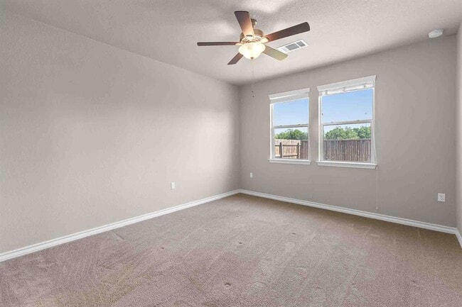 Building Photo - 11724 Saddle Rock Dr