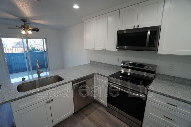 Building Photo - 7152 Depew Cir