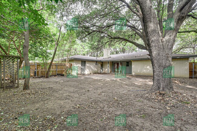 Building Photo - 3.2.2  2212 sq ft Wedgwood Area