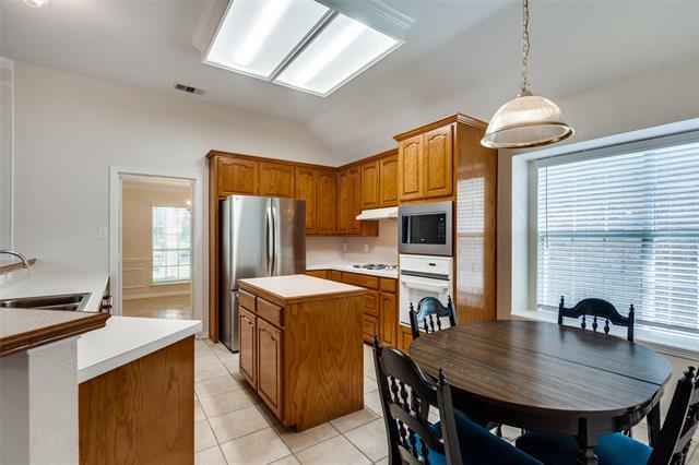 Building Photo - 6302 Hidden Springs Ln