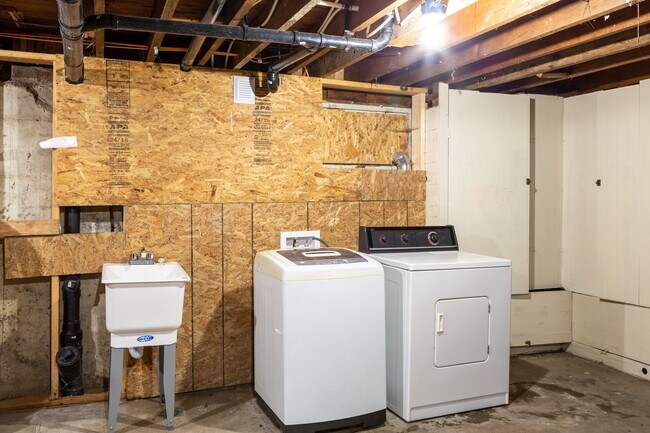 Building Photo - 13107 SE Division St