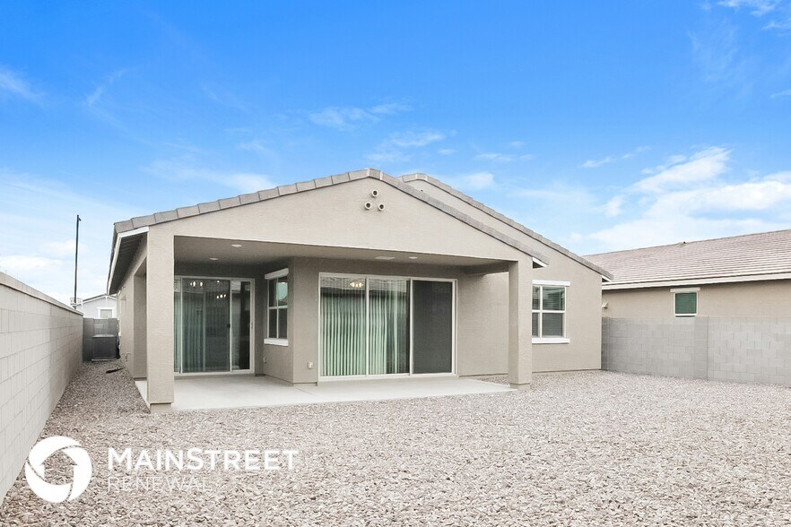 Building Photo - 8615 S 69th Ln