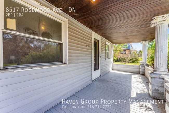 Building Photo - 8517 Rosewood Ave