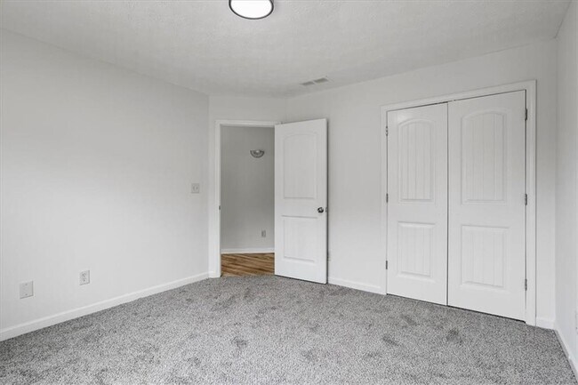 Building Photo - 75 Havenwood Ln