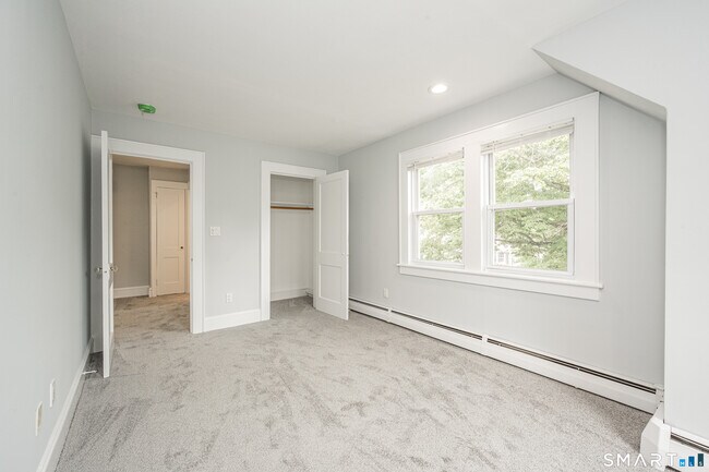 Building Photo - 300 Hubbard Ave