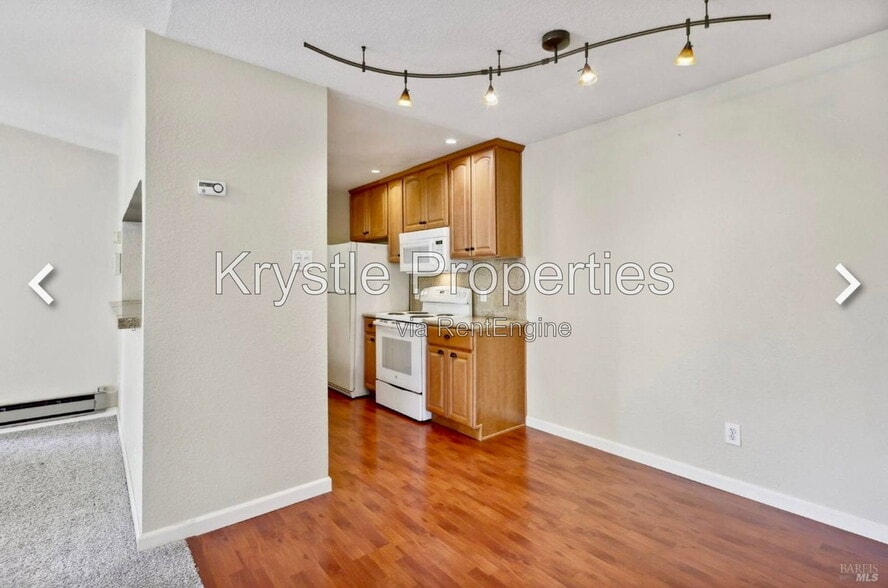 Building Photo - 1201 Glen Cove Pkwy