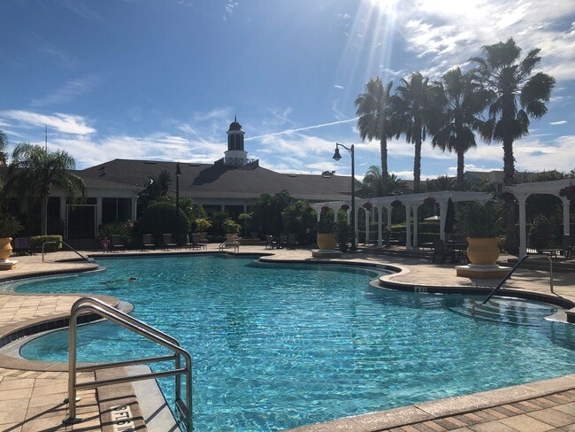 Building Photo - MOVE IN OCTOBER! 3rd floor 3BR/2BA Condo -...