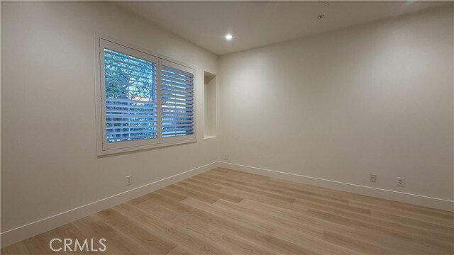 Building Photo - 449 Ridgeway