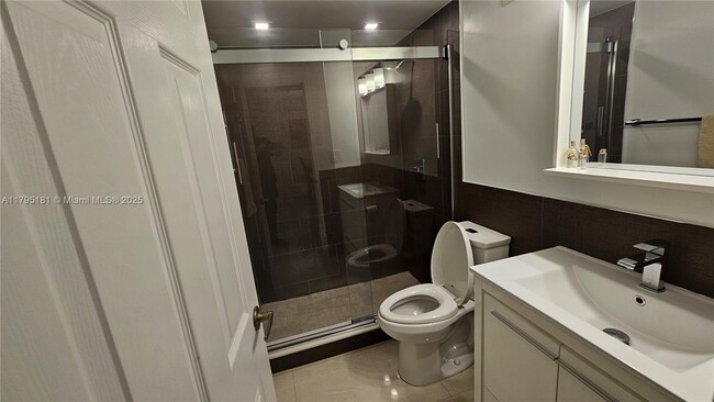 Building Photo - 2501 S Ocean Dr