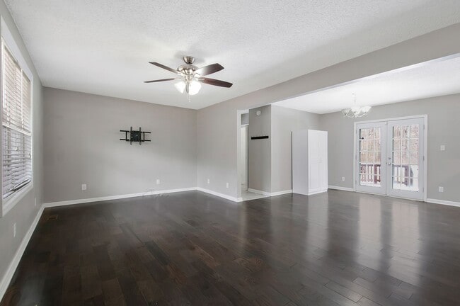 Building Photo - 1422 Wesley Rd