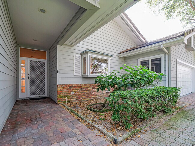 Building Photo - 131 Peppertree Dr