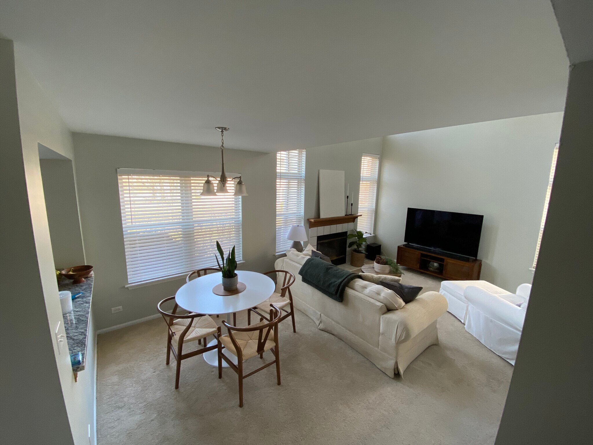 Dining room & Family room - 344 S Lancelot Ln
