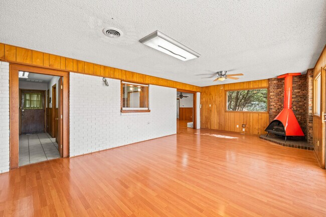 Building Photo - 3423 56th St