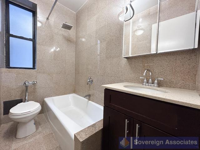 Building Photo - 1 bedroom in New York NY 10040