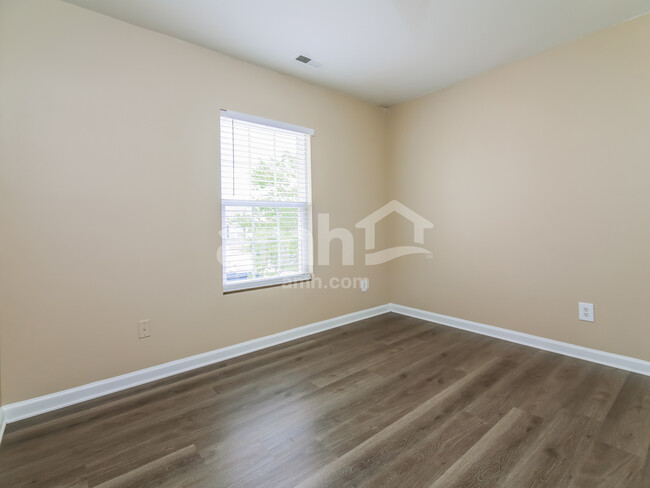 Building Photo - 1125 Rutledge Landing Dr