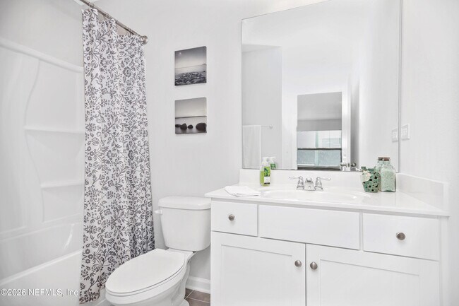 Building Photo - 179 Horsetail Ct