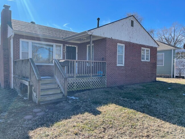 Primary Photo - 1401 Yuma, Manhattan KS