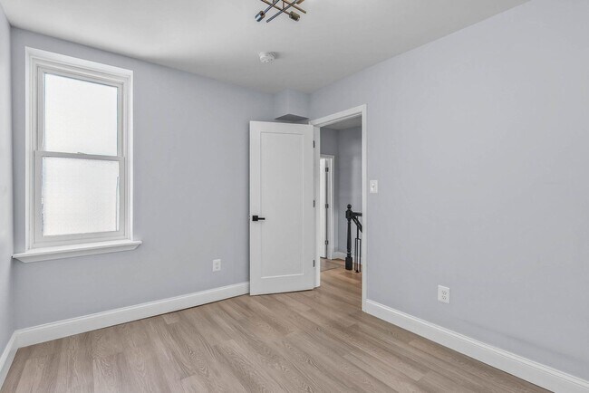Building Photo - 1521 S 19th St