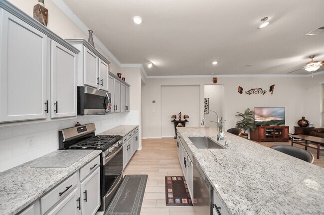 Building Photo - 28634 Monarch Cliffs Dr