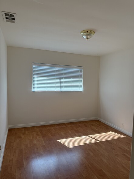 Building Photo - 5935 Buffalo Ave