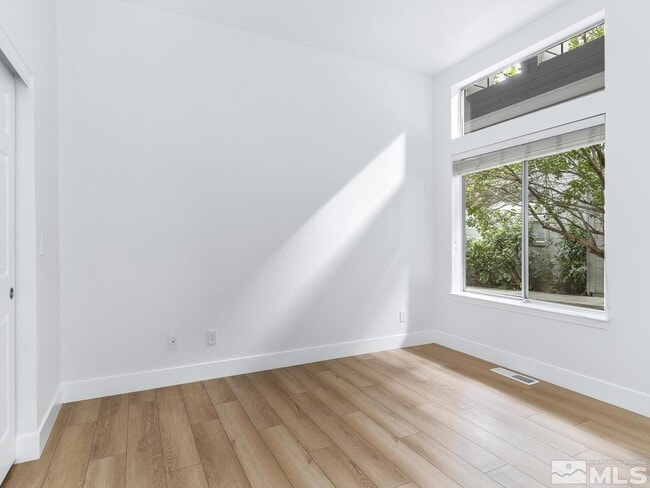 Building Photo - 3223 Alum Creek Ct