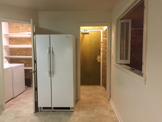 Building Photo - 2426 Richelieu Ave SW