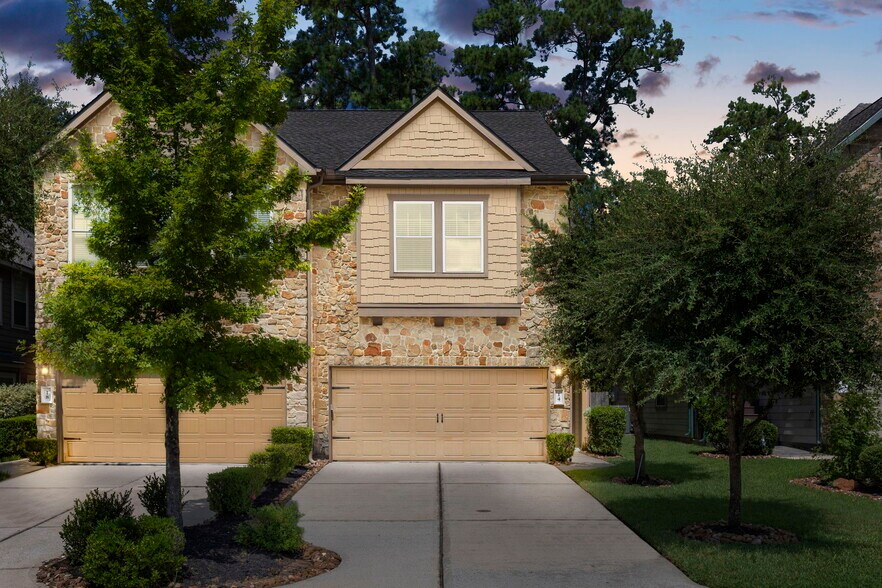 Lovely Townhome - 14 Cheswood Manor Dr
