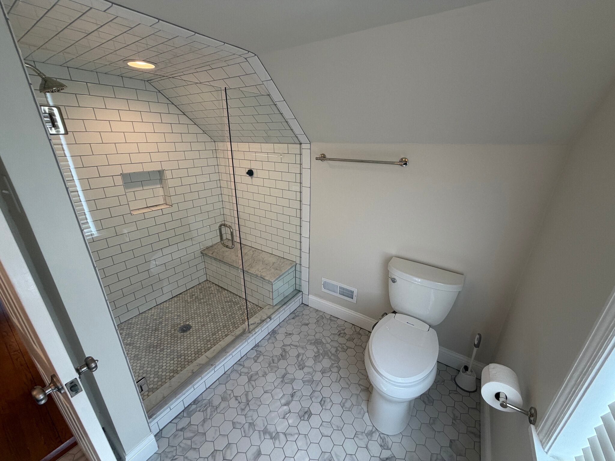 Primary Bathroom (2nd floor) - 2641 Vanderen Dr