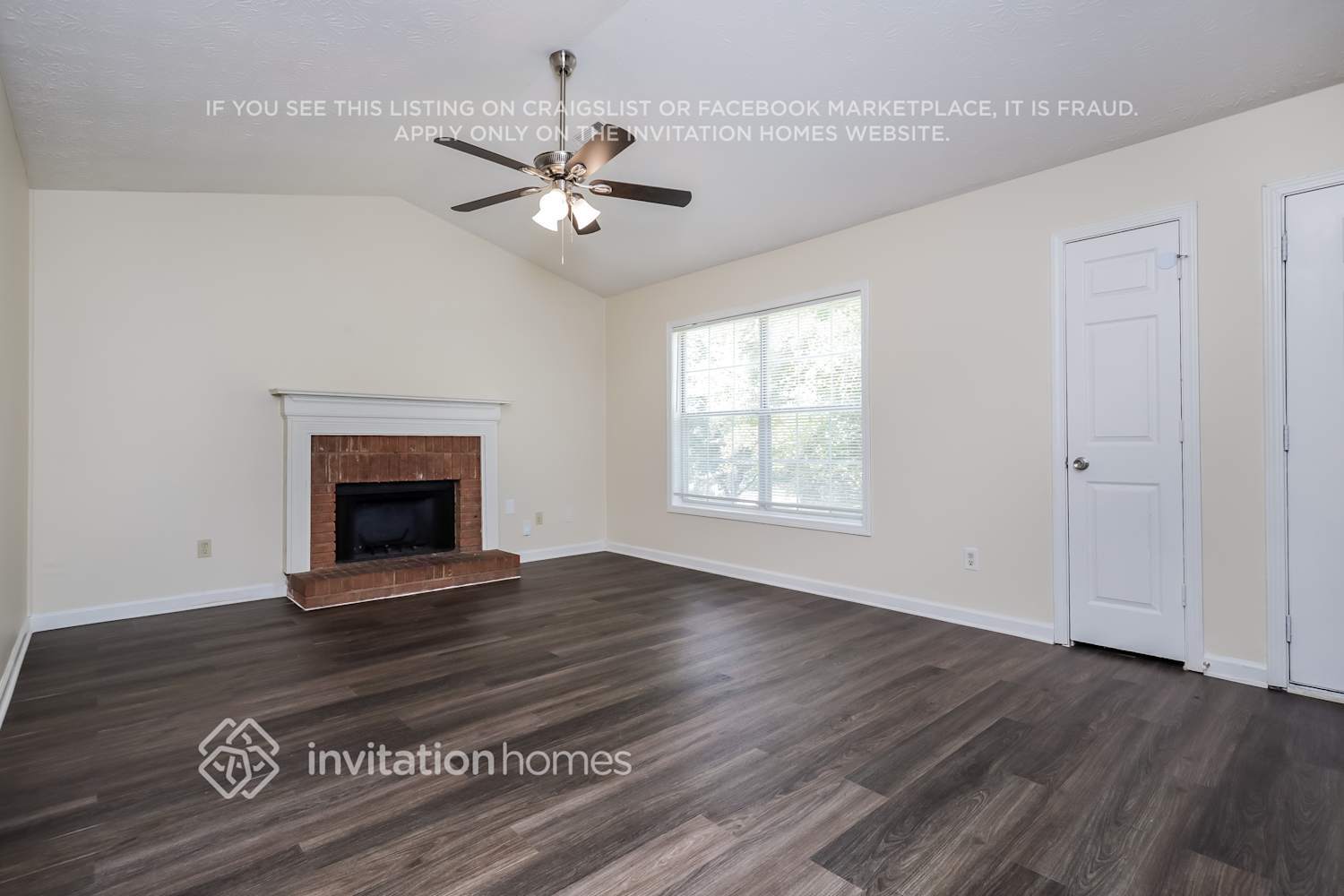 Building Photo - 221 River Birch Dr